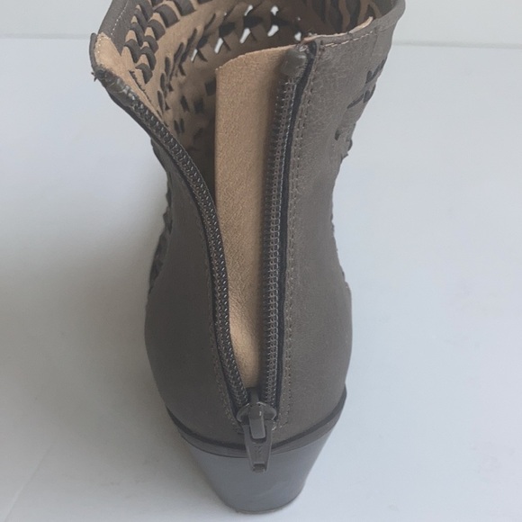 Seven Dials Quinn zip up ankle bootie gray - Picture 12 of 14